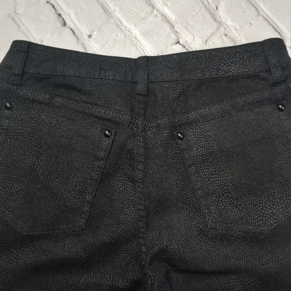 V Christina Black Reptile Print High Waist Flare - Picture 5 of 8